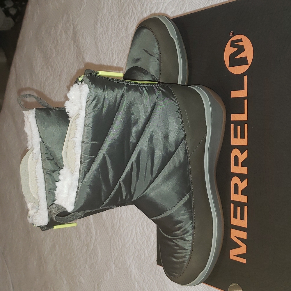 Merrell Women's Boots 👢👢